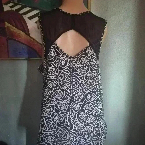 Lululemon  blouse - Picture 7 of 8